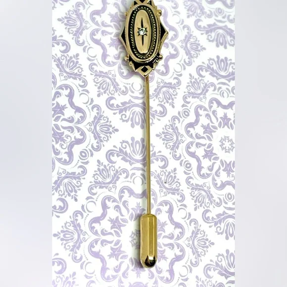 Vintage Avon Heirloom Filigree Oval White Crystal Accent Gold Tone Stick Pin - Picture 1 of 3